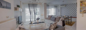  Luxury City Center Apartment  Калампака